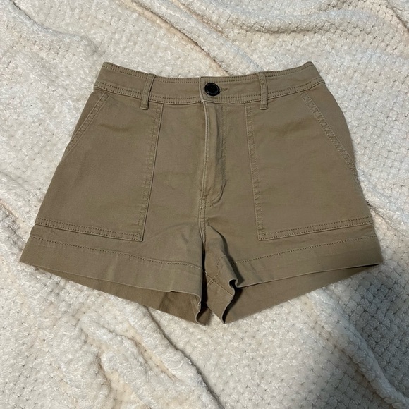 Casual Khaki Shorts - Picture 1 of 3